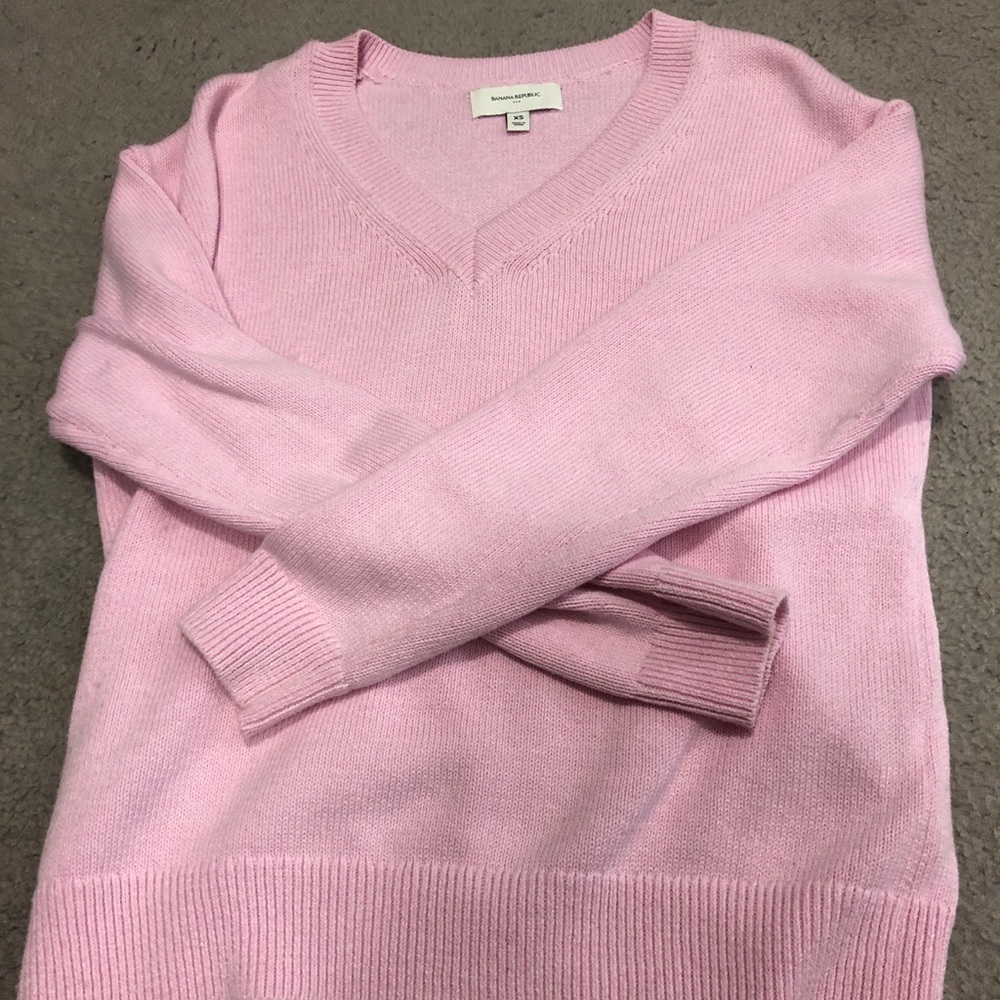 Banana Republic Pink V-Neck knit Sweater